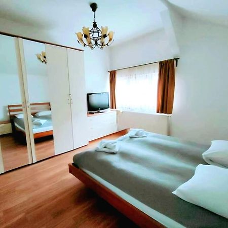 Pensiunea Cerbul - Valea Dobarlaului Esterno foto